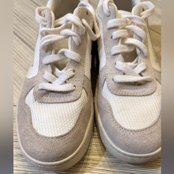 Veja V-10 B-MESH WHITE NATURAL PIERRE women’s size 7 - Picture 8 of 10